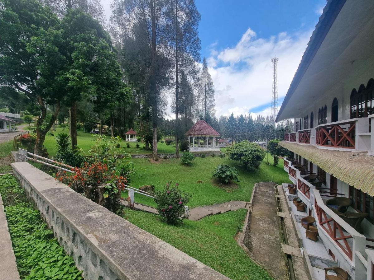 Oyo 93062 Sibayak Multinational Rest House Berastagi Bagian luar foto