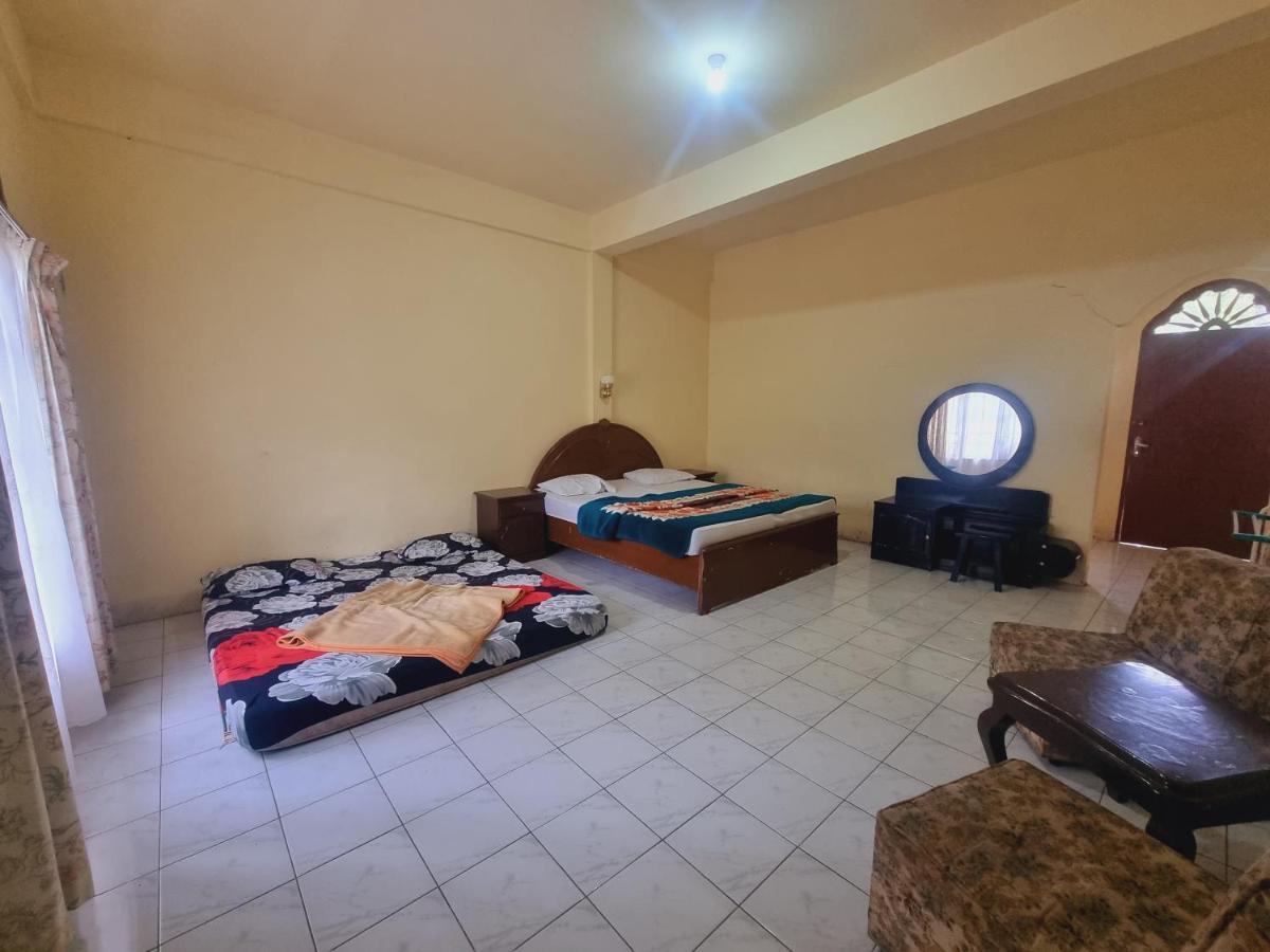 Oyo 93062 Sibayak Multinational Rest House Berastagi Bagian luar foto