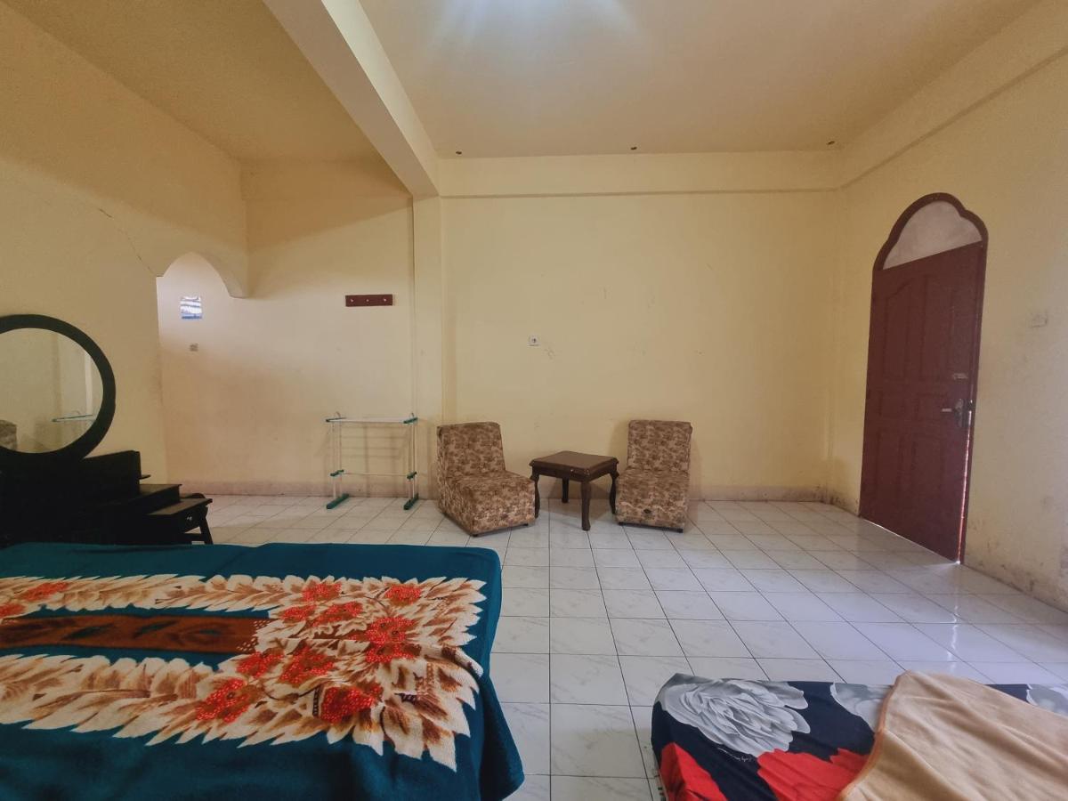Oyo 93062 Sibayak Multinational Rest House Berastagi Bagian luar foto